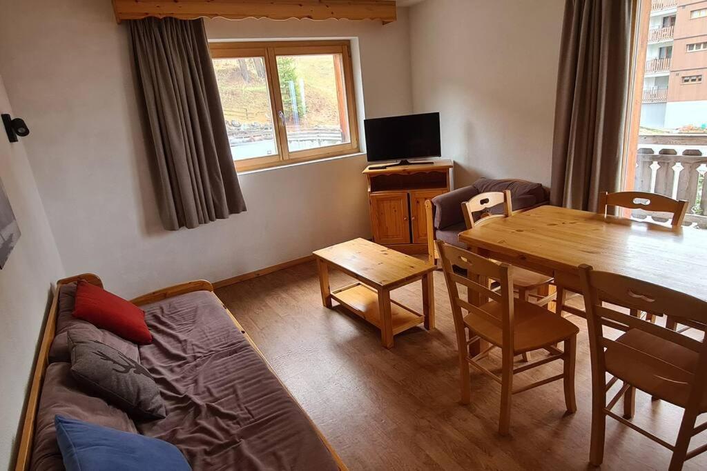 Apartment 3.5 *